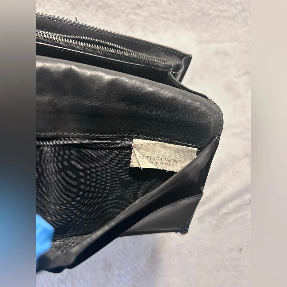 Bottega Veneta Y2K Black Leather Long Wallet - Picture 13 of 14